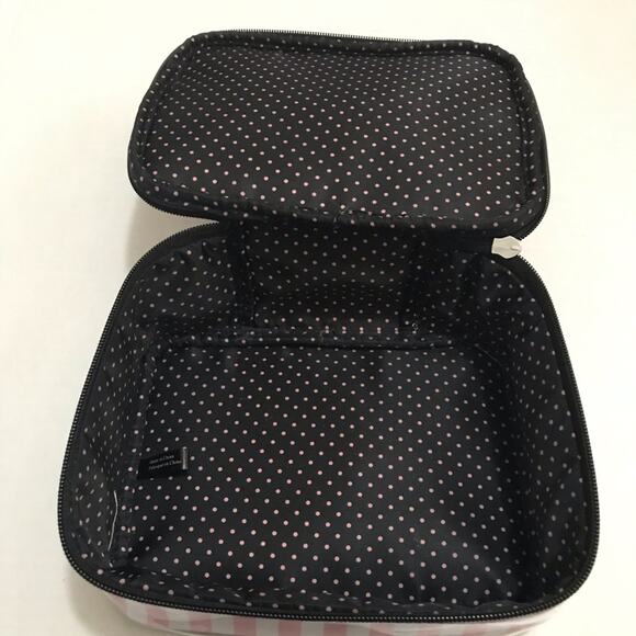 Victoria's Secret Cosmetic Bag Set of four - Picture 6 of 7